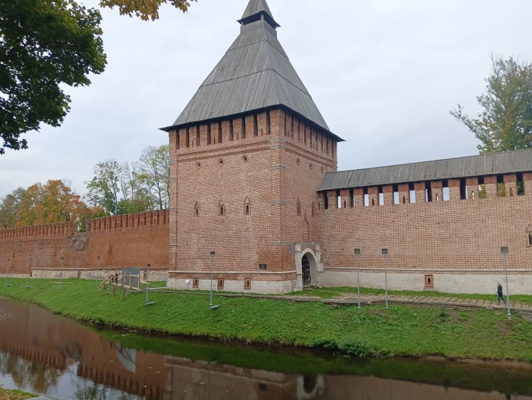 Никола Ленивец