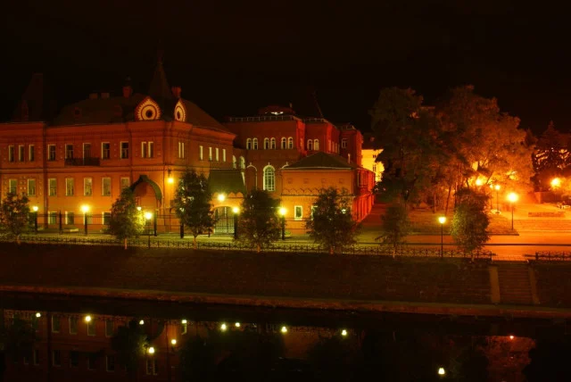 Орёл — город первого салюта